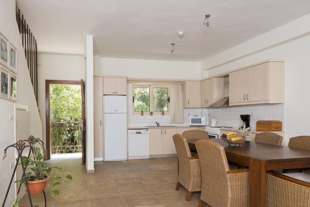 Istron Maisonettes With Private Pool Экстерьер фото